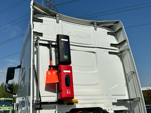 Read more about the article Featherwing ADR Cab Mounting Brackets and Kit for DAF and Scania Trucks